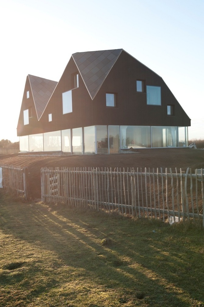 Dune House by JVA in THISISPAPER MAGAZINE IK TheDuneHouse 0102 Dune House by JVA in THISISPAPER MAGAZINE